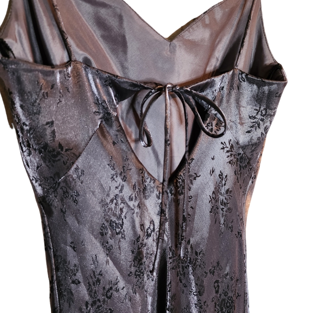 Pewter Fanny Women's Maxi Formal Dress Size Medium with Tie Back, Floral Design